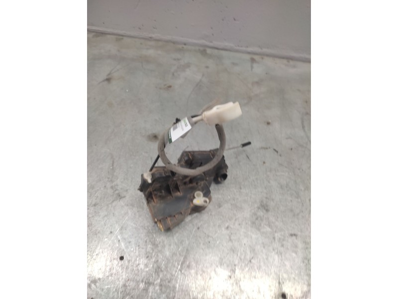 Recambio de cerradura puerta delantera izquierda para bmw serie 3 berlina (e46) 320d referencia OEM IAM  7 PINS 