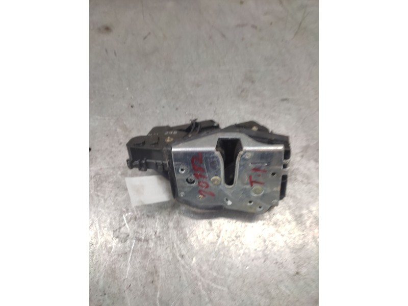 Recambio de cerradura puerta trasera izquierda para bmw serie 3 berlina (e46) 320d referencia OEM IAM  7 PINS 