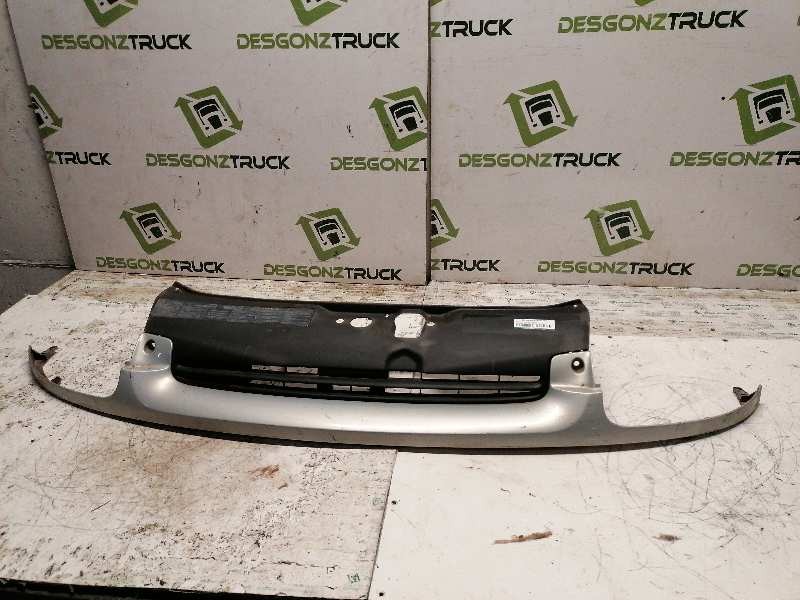 Recambio de rejilla delantera para renault clio ii fase i (b/cbo) referencia OEM IAM   