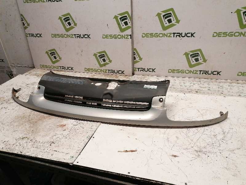 Recambio de rejilla delantera para renault clio ii fase i (b/cbo) referencia OEM IAM   