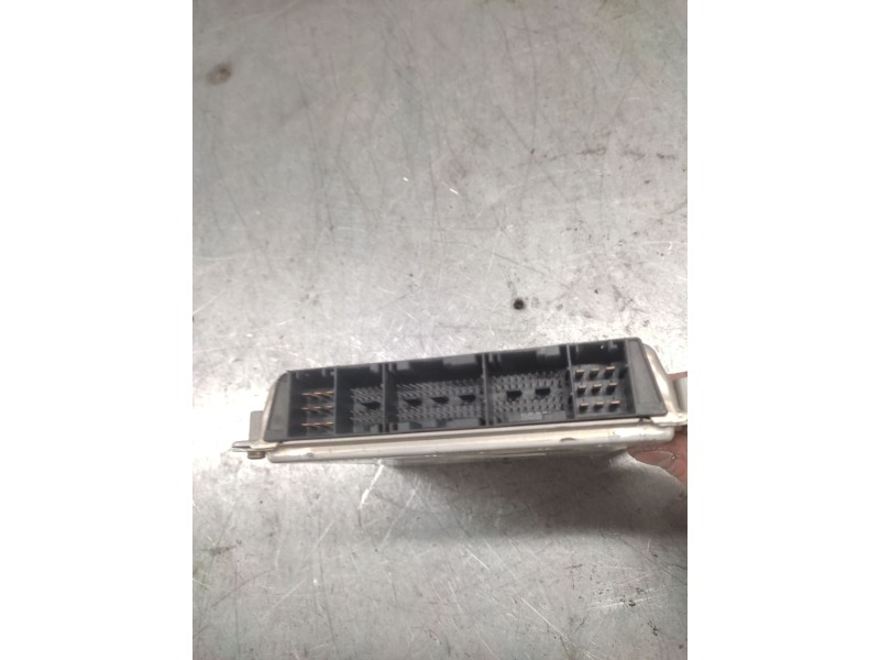 Recambio de centralita motor uce para land rover freelander (ln) e targa referencia OEM IAM 0281010300  7788053