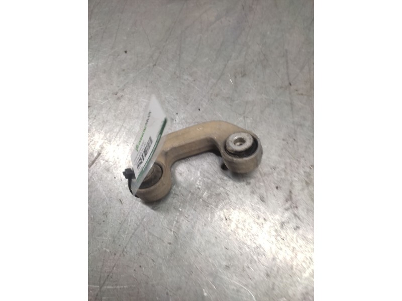Recambio de tirante delantero para audi a4 berlina (8e) 1.9 tdi referencia OEM IAM 4D0411317K  