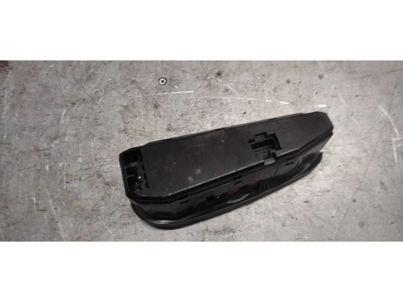 Recambio de mando elevalunas delantero izquierdo para hyundai coupe (j2) 1.6 fx coupe referencia OEM IAM   