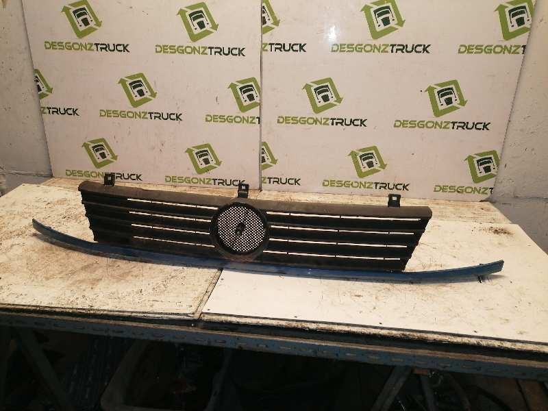 Recambio de rejilla delantera para mercedes-benz vito marco polo (638) 112 cdi referencia OEM IAM   