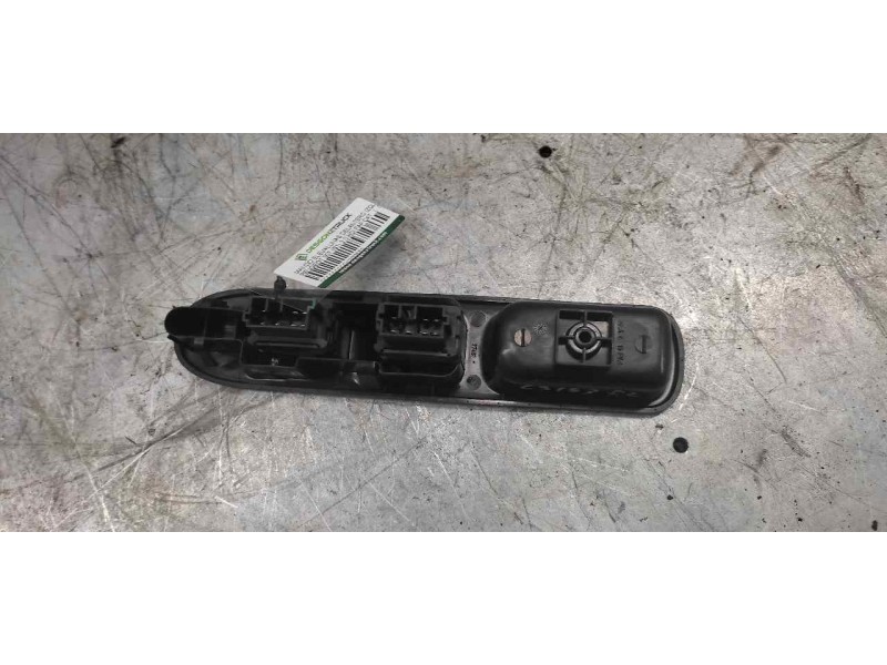 Recambio de mando elevalunas delantero izquierdo para peugeot 307 (s1) 2.0 hdi fap cat referencia OEM IAM   