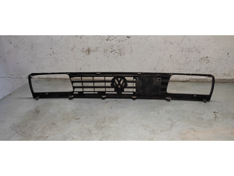Recambio de rejilla delantera para volkswagen jetta (165/167) 1.6 referencia OEM IAM 165853664B  