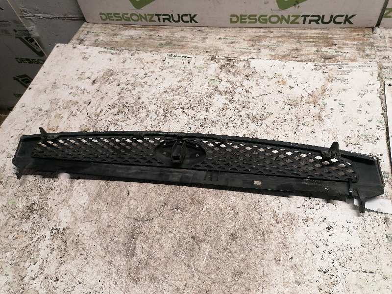 Recambio de rejilla delantera para ford fiesta (cbk) referencia OEM IAM   