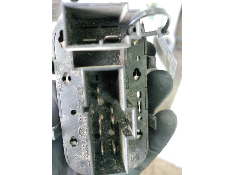 Recambio de mando elevalunas delantero izquierdo para ford focus berlina (cak) ambiente referencia OEM IAM   