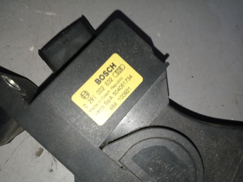 Recambio de pedal acelerador para iveco daily iv caja/chasis 35c12, 35s12 referencia OEM IAM 504061734  0281002632
