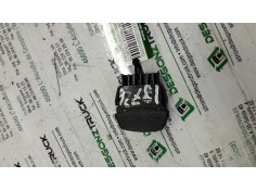 Recambio de mando elevalunas trasero derecho para citroën xsara berlina 1.9td attraction referencia OEM IAM   