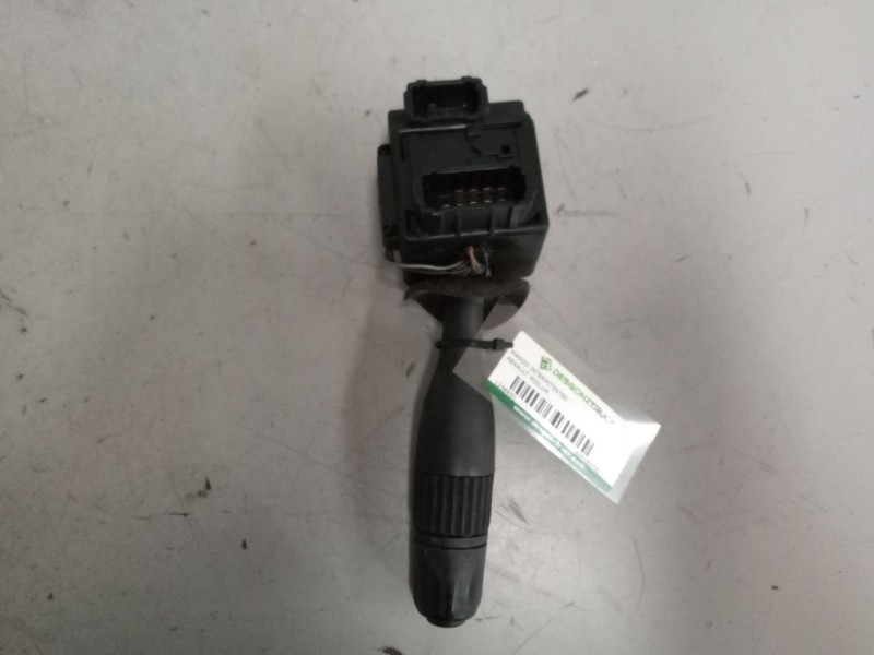 Recambio de mando intermitentes para renault midlum 6.2 diesel referencia OEM IAM 5001837501  