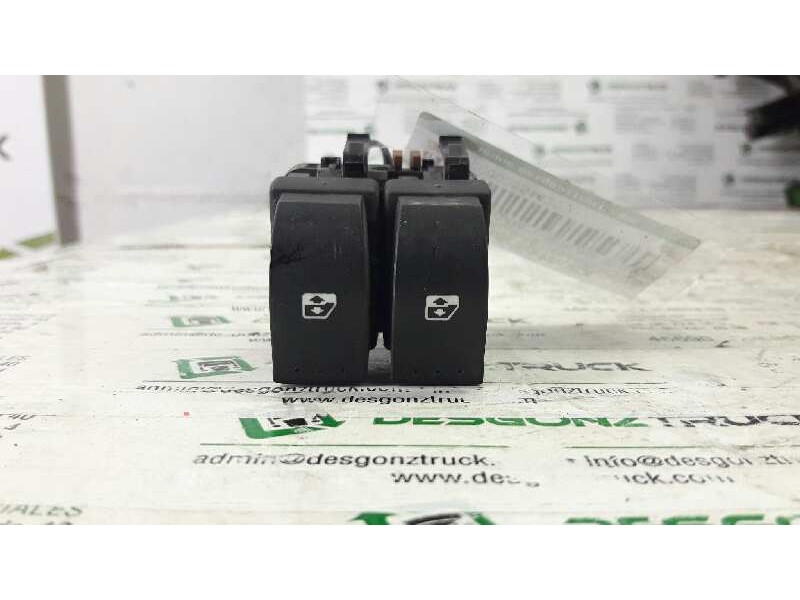 Recambio de mando elevalunas delantero izquierdo para renault megane ii berlina 5p confort authentique referencia OEM IAM   