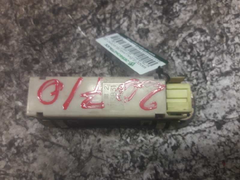 Recambio de mando elevalunas delantero izquierdo para mitsubishi l 200 (k6/7) referencia OEM IAM 513831 8 PINS 