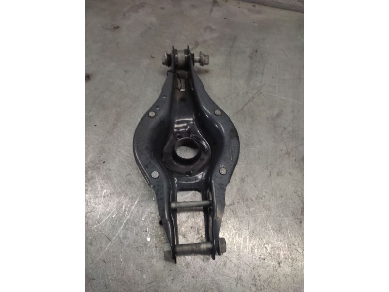 Recambio de brazo suspension inferior trasero izquierdo para bmw serie 1 lim. (f20) referencia OEM IAM   