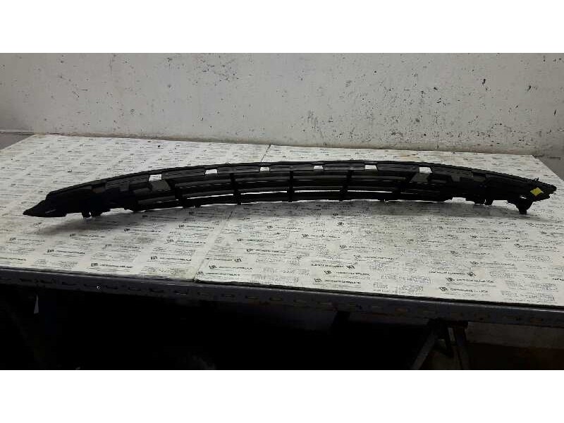 Recambio de rejilla paragolpes central para peugeot 3008 access referencia OEM IAM   