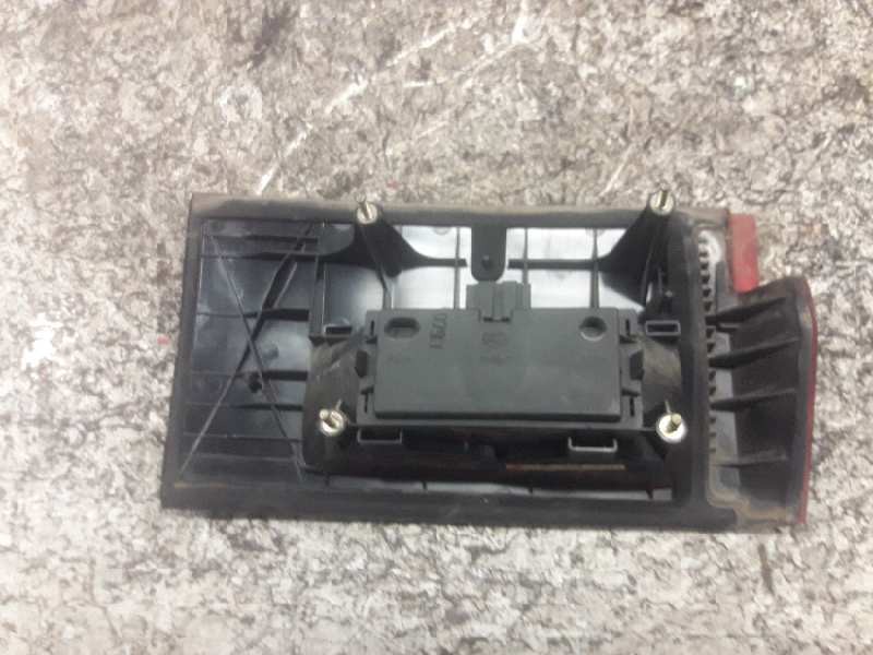 Recambio de piloto trasero derecho para seat toledo (1l) base referencia OEM IAM  MALETERO 