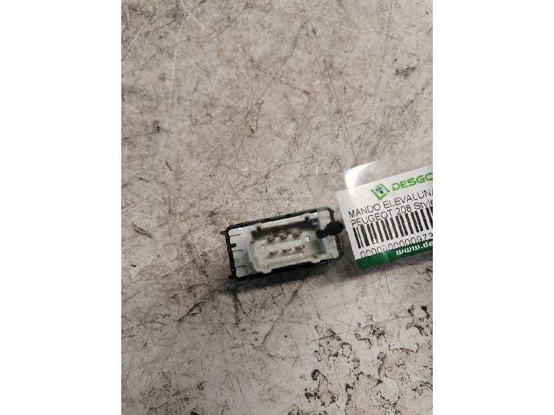 Recambio de mando elevalunas delantero derecho para peugeot 208 style referencia OEM IAM 96751118ZD 6 PINS 