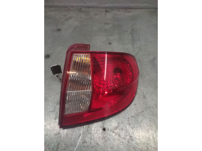 Recambio de piloto trasero derecho para hyundai getz (tb) 1.4 gl referencia OEM IAM   