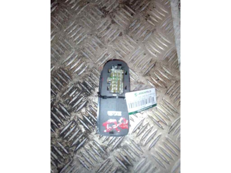 Recambio de mando elevalunas delantero izquierdo para daf serie xf105.xxx fsa 4x2ld space-cab referencia OEM IAM   