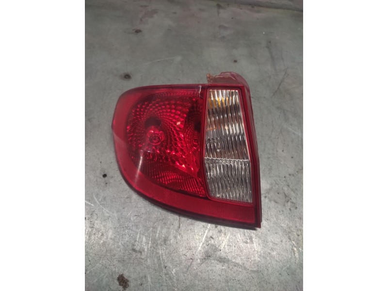 Recambio de piloto trasero izquierdo para hyundai getz (tb) 1.4 gl referencia OEM IAM   