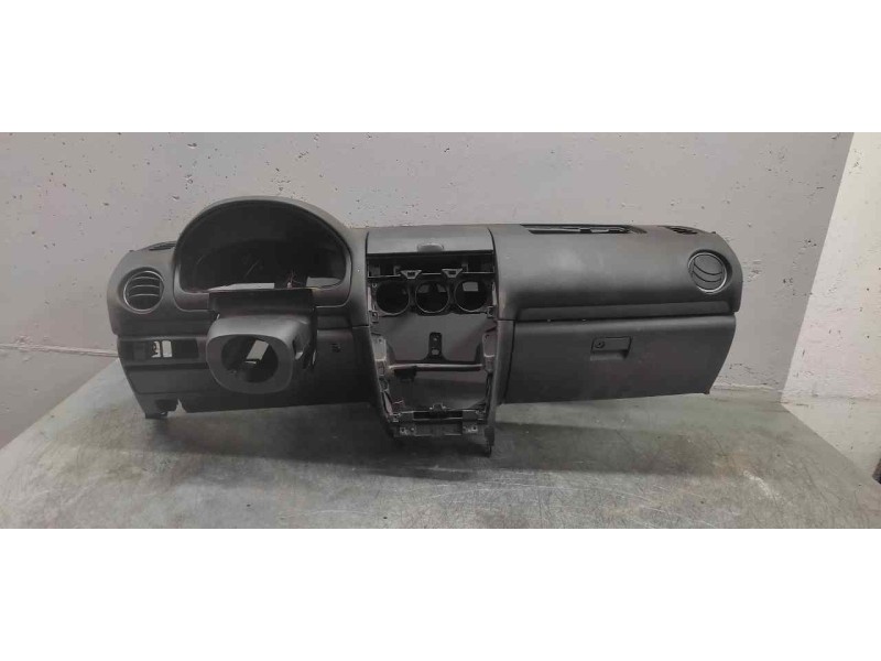Recambio de salpicadero para mazda 6 berlina (gg) 2.0 crtd 136 active (4-ptas.) referencia OEM IAM   