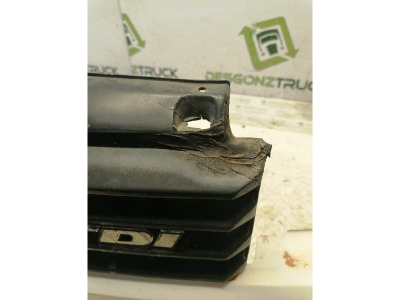 Recambio de rejilla delantera para volkswagen t4 transporter/furgoneta syncro (mod. 1991) combi referencia OEM IAM   