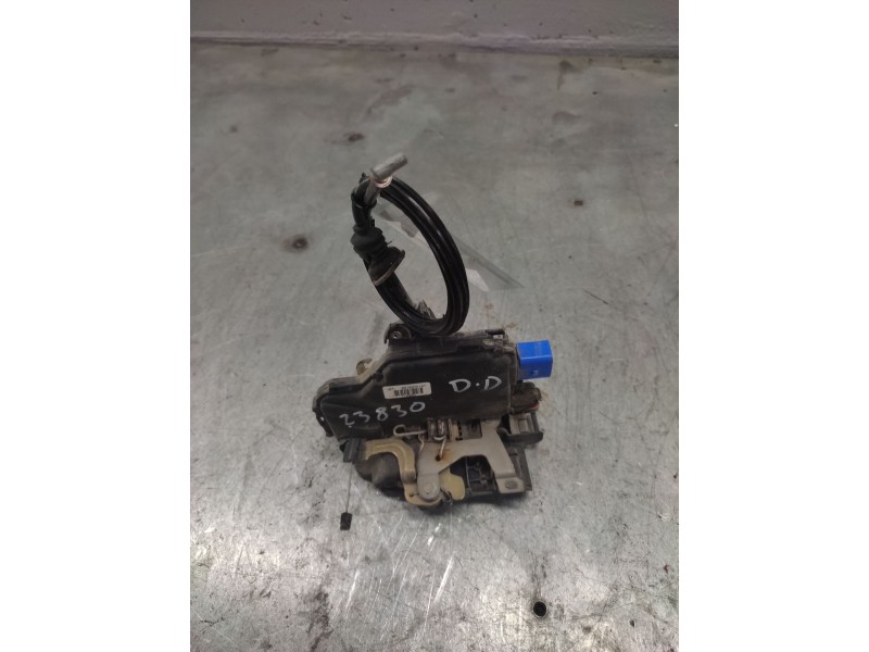 Recambio de cerradura puerta delantera derecha para skoda fabia (6y2/6y3) classic referencia OEM IAM 3B1837016T  8 PINS