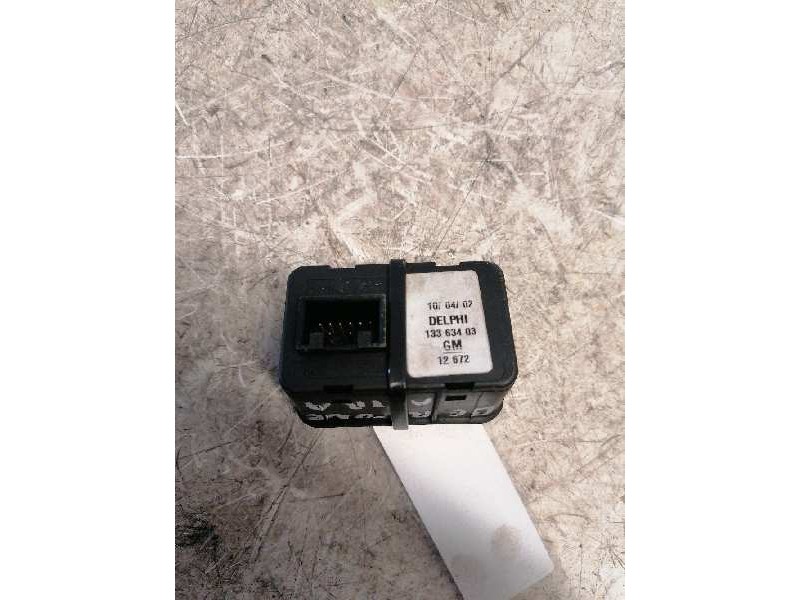 Recambio de mando elevalunas delantero izquierdo para opel astra g cabrio referencia OEM IAM 13363403 11 PINS 