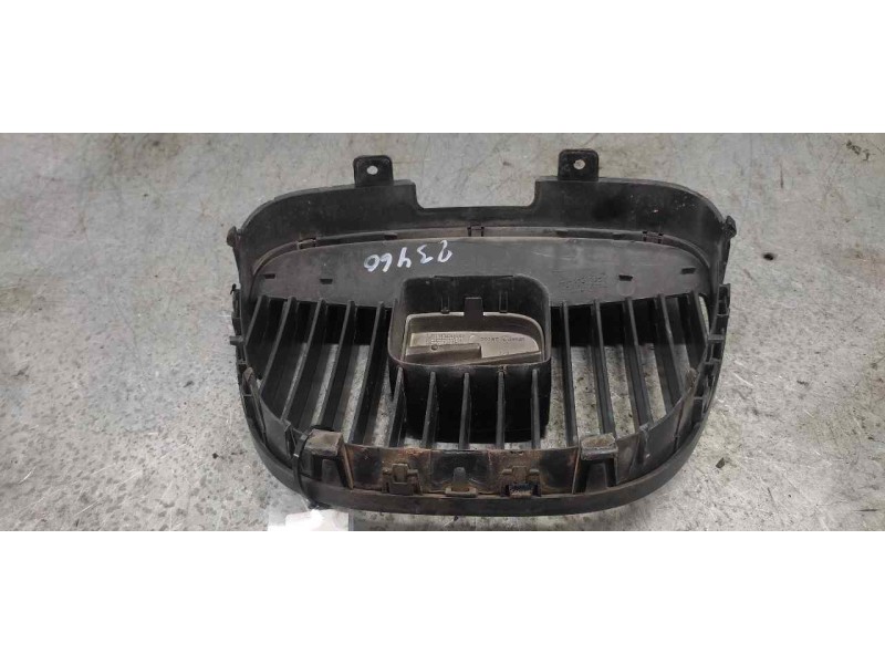 Recambio de rejilla paragolpes central para seat cordoba berlina (6l2) fresh referencia OEM IAM   