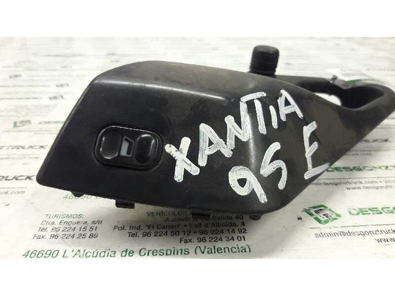 Recambio de mando elevalunas delantero derecho para citroën xantia berlina 1.9 d armonia referencia OEM IAM 9613056977  