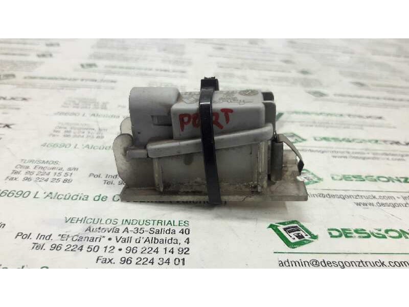 Recambio de piloto matricula para renault megane ii classic berlina confort authentique referencia OEM IAM 7700796163  