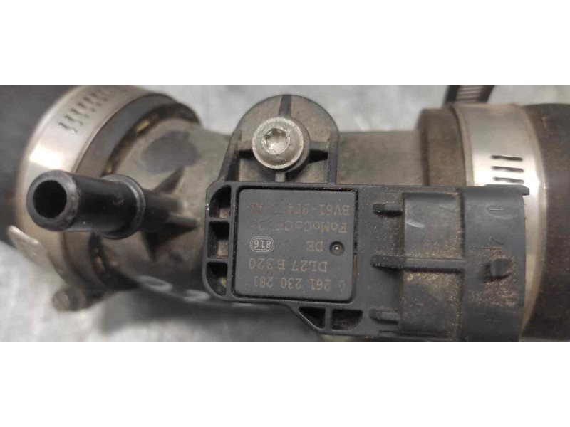 Recambio de tubo admision para ford focus lim. (cb8) titanium referencia OEM IAM EK3019770  