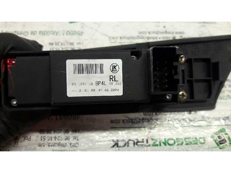 Recambio de mando elevalunas delantero derecho para mazda 3 berlina (bk) 1.6 crdt active referencia OEM IAM   