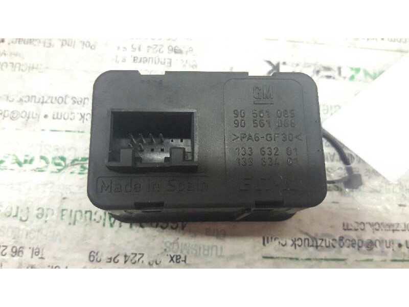 Recambio de mando elevalunas delantero izquierdo para opel astra g berlina club referencia OEM IAM 90551085  