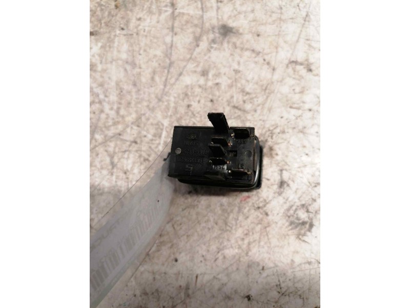 Recambio de boton antivaho para seat cordoba berlina (6k2) aniversario referencia OEM IAM 6K1959621A 4 PINS 