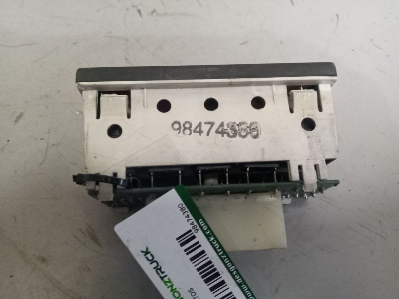 Recambio de cuadro instrumentos para iveco mago af100e21 referencia OEM IAM 98474380  