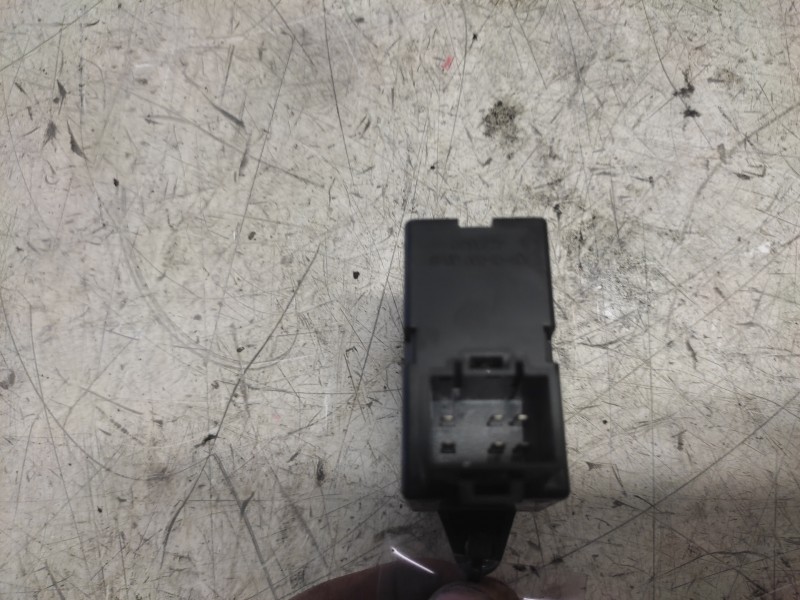 Recambio de mando elevalunas delantero derecho para daewoo tacuma se referencia OEM IAM 96190777 6 PINS 