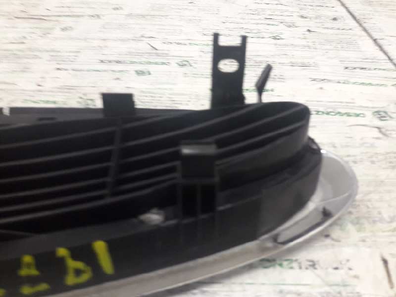 Recambio de rejilla paragolpes central para ford mondeo berlina (gd) ambiente referencia OEM IAM 96BG8A133 96BG8200 