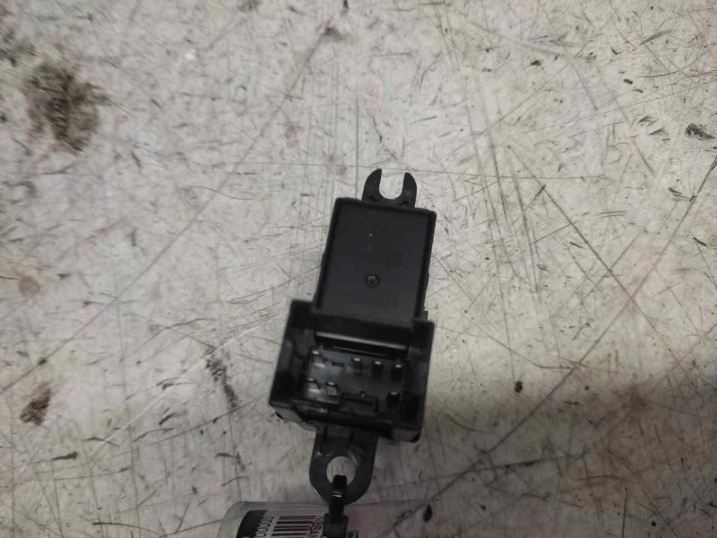 Recambio de mando elevalunas delantero derecho para nissan primera berlina (p12) acenta referencia OEM IAM 25411AV600 7 PINS 