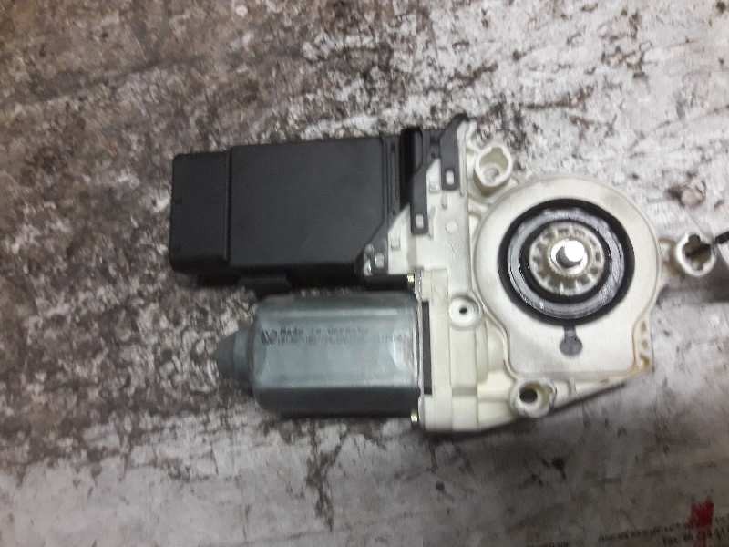 Recambio de motor elevalunas delantero izquierdo para seat leon (1m1) signo referencia OEM IAM 9776105402301 29 PINS 