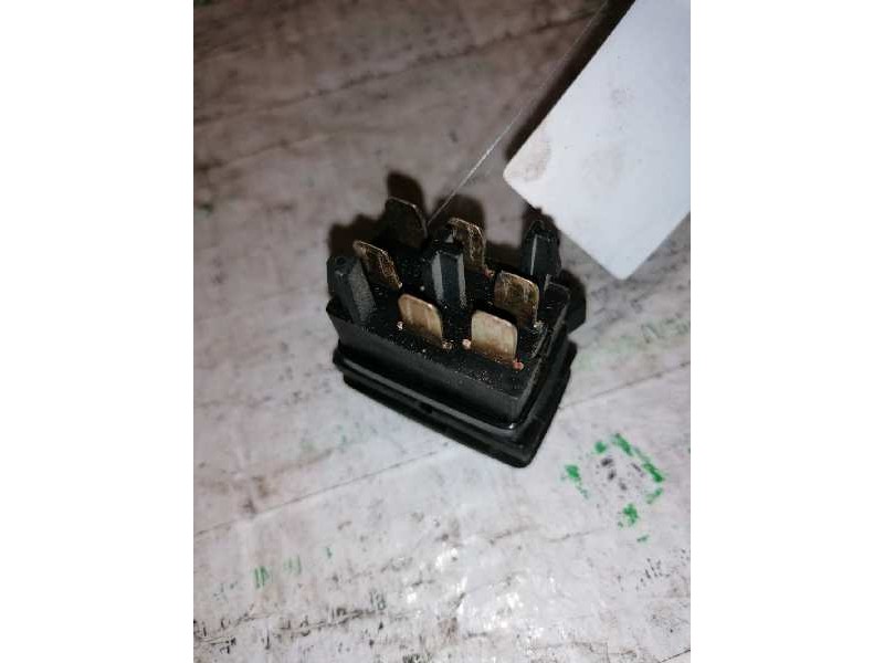 Recambio de mando elevalunas trasero derecho para volkswagen santana (327) cx referencia OEM IAM 191959855 6 PINS 
