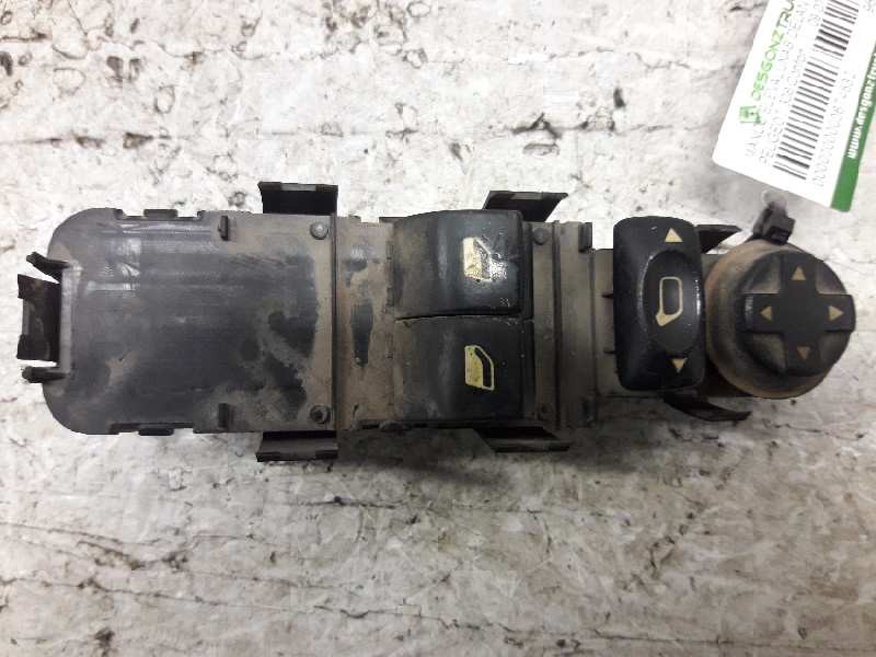 Recambio de mando elevalunas delantero izquierdo para peugeot 308 confort referencia OEM IAM 96565186  