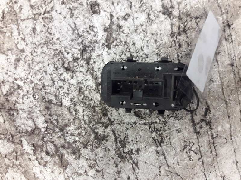 Recambio de mando elevalunas delantero izquierdo para ford focus berlina (cak) ambiente referencia OEM IAM 98AG14529AB  