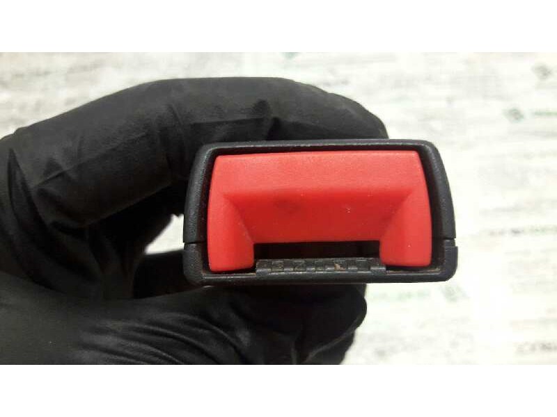 Recambio de enganche cinturon trasero derecho para lancia y10 avenue referencia OEM IAM   