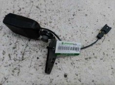 Recambio de enganche cinturon trasero izquierdo para peugeot 207 x-line referencia OEM IAM 6481739  