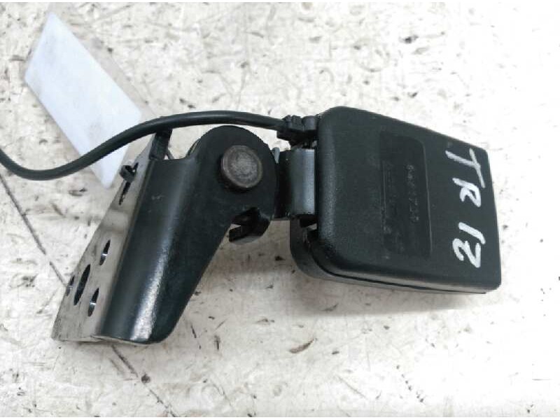Recambio de enganche cinturon trasero izquierdo para peugeot 207 x-line referencia OEM IAM 6481739  