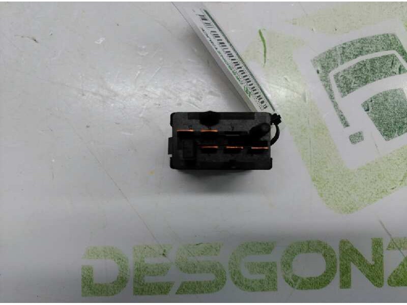 Recambio de boton antivaho para volkswagen polo berlina (6n2) 1.9 sdi referencia OEM IAM 6K0659561  