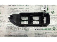 Recambio de guarnecidos varios para renault laguna ii grandtour (kg0) referencia OEM IAM  MANDO ELEVALUNAS DEL. IZQ.  2