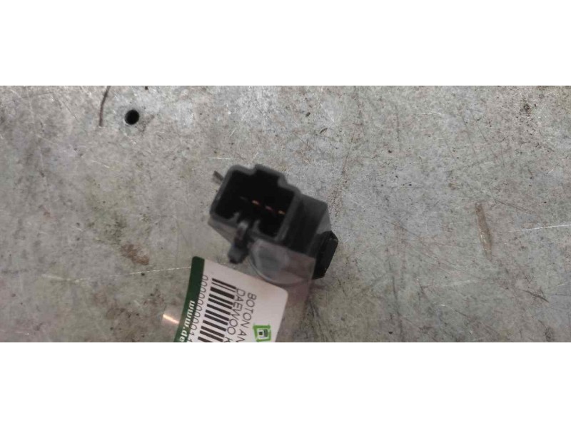 Recambio de boton antiniebla trasero para daewoo kalos 1.4 se referencia OEM IAM   5 PINS