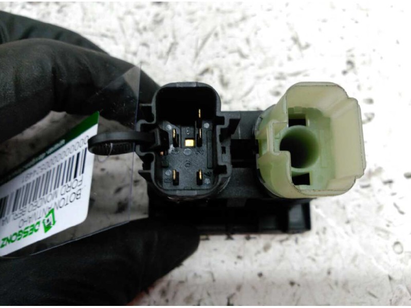 Recambio de boton antivaho para ford mondeo berlina (ge) ambiente referencia OEM IAM   